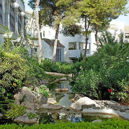 Apartment White Pearl D6 *