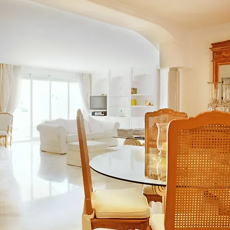 Apartment White Pearl D6 *